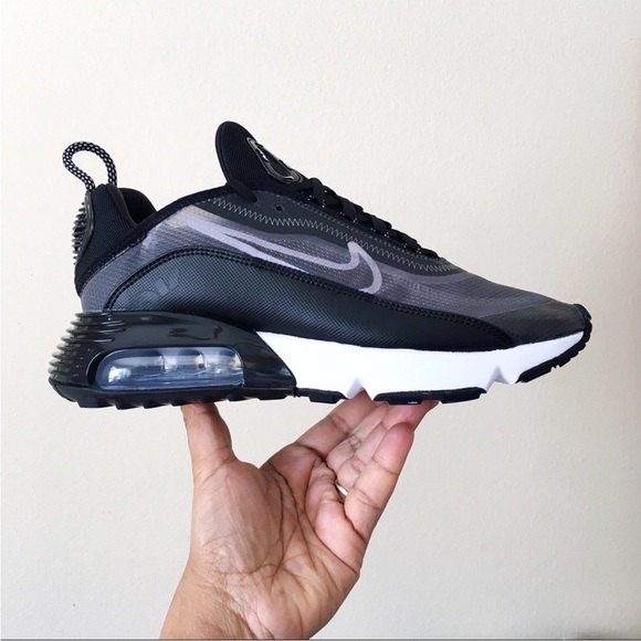 Nike Air Max 2090 Sneakers